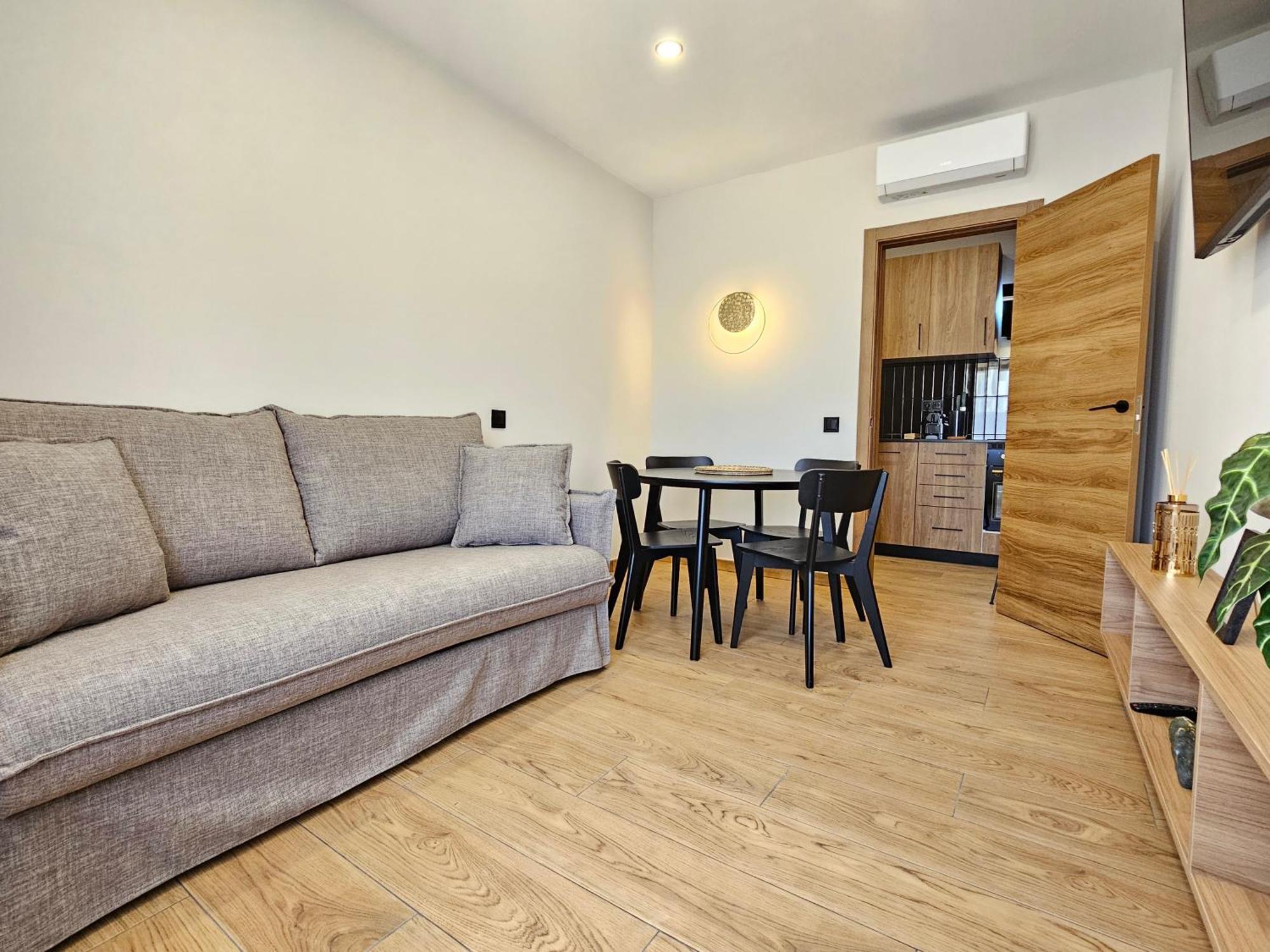 Lagom Apartments New, 5 Min Walk From The Sea リョレート・デ・マル エクステリア 写真